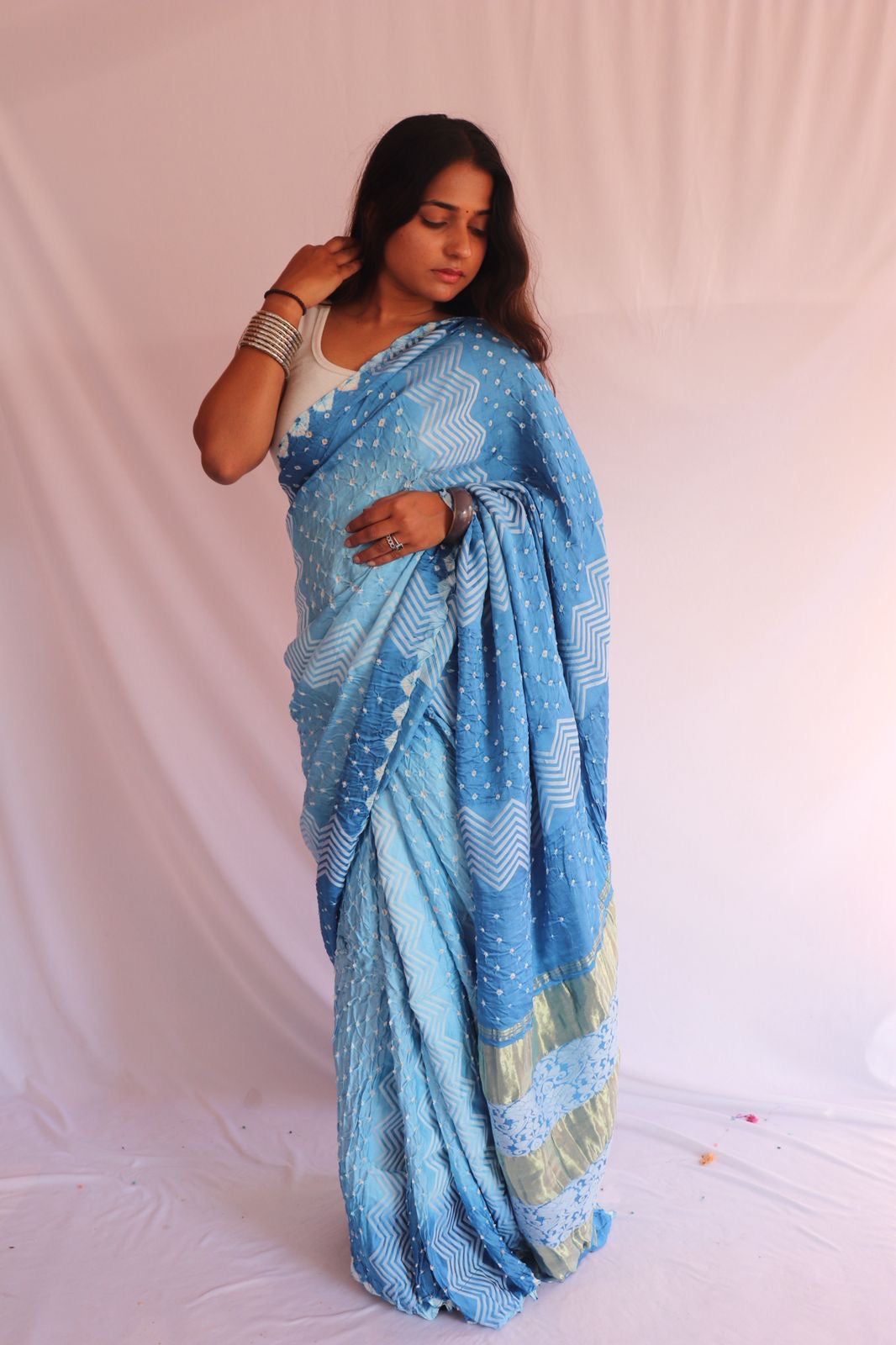 Bandhani with Lucknowi work
