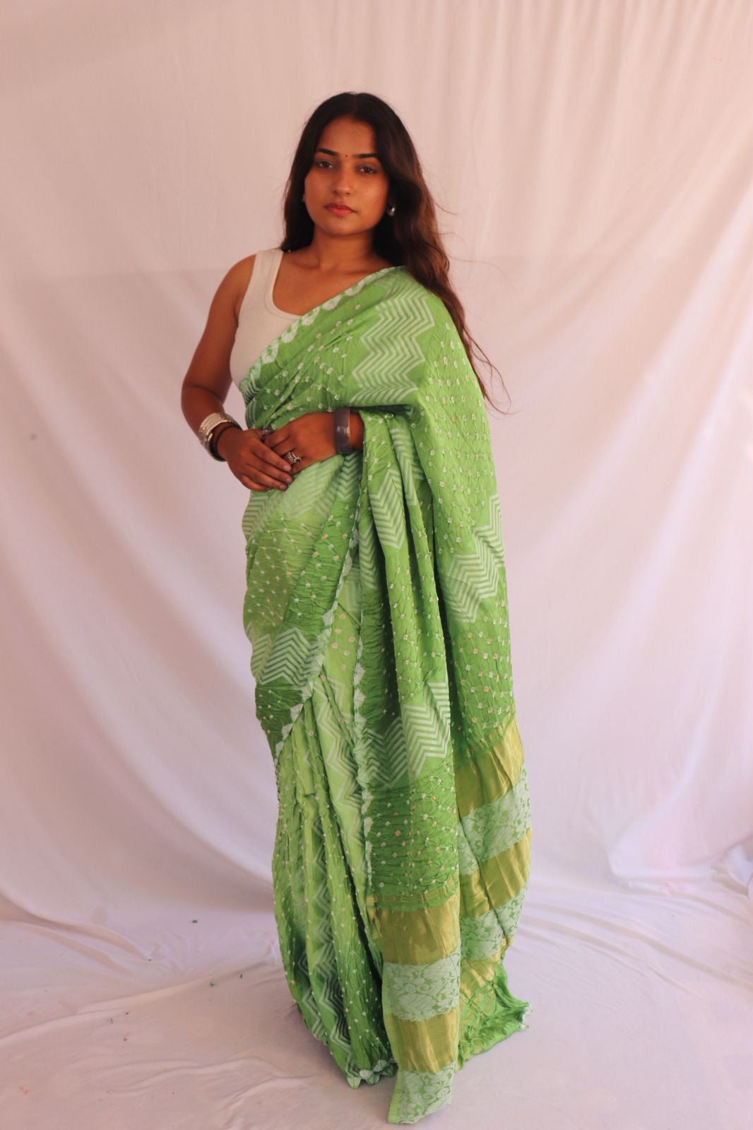 Bandhani with Lucknowi work